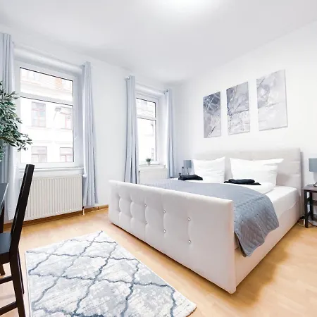 Top-apartment In Leipzig-gohlis-sud - King-size-bett, Schreibtisch, Sehr Schnelles Internet & Netflix Apartman